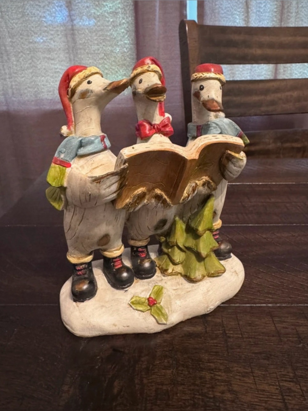 Christmas Ducks/Geese Singing Carols Resin Faux Wood Folk Art Christmas Decor